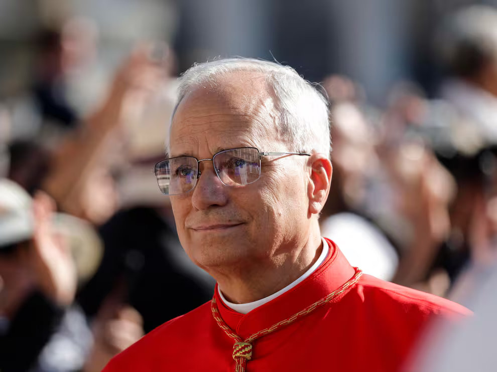 Scopri di più sull'articolo Sapete perche l’abito talare del Papa deve avere 33 bottoni?