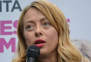 Scopri di più sull'articolo Colpa della Meloni? Un Paese in cui tutto è già deciso prima ancora di ragionare