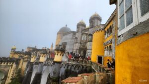 Scopri di più sull'articolo Sintra – Tra colori, nebbia e magia nel cuore del Portogallo