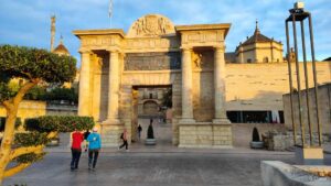 Scopri di più sull'articolo Cordova all’alba: l’incanto della Mezquita e il profumo di churros nei vicoli bianchi