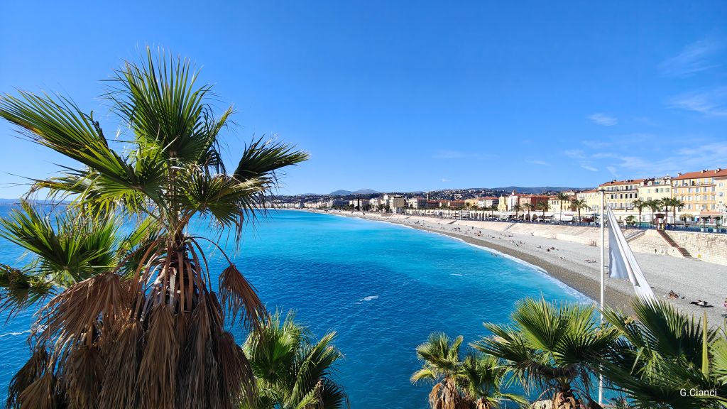 Scopri di più sull'articolo Nizza: tra mare, colline e piazze monumentali. Il fascino elegante della Costa Azzurra