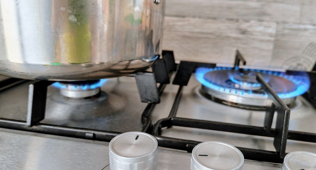 Scopri di più sull'articolo Allarme caro vita in Italia: l’inflazione sale e il prezzo del gas vola